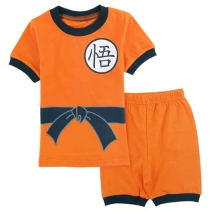 Modieus oranje en zwart Sangoku t-shirt en korte broek
