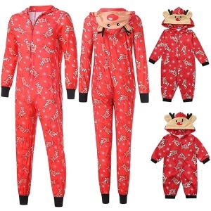 Rood pyjamapak voor het hele gezin compleet in de mode
