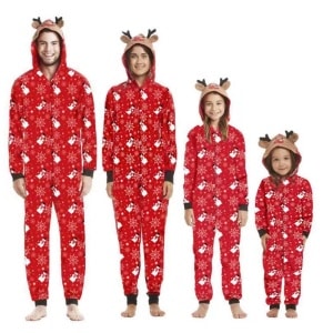 Kerstpyjama met sneeuwpoppen voor de modieuze familie