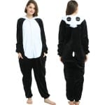 Zwart-wit panda-pyjamapak voor dames met witte achtergrond