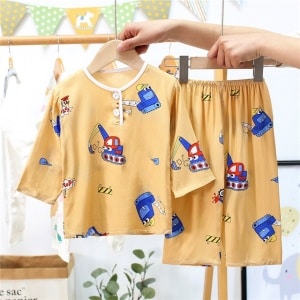Gele katoenen zomerpyjama voor jongens met tanquepatroon