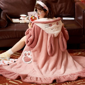 Damespyjama in fleece met lange muts, roze katoenen stof en sofahoes